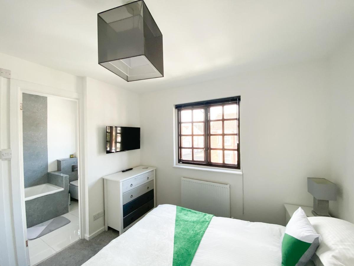 Harbourside House - Great Location - Parking - 2 En-Suites - Sleeps 5 Plus 1 Poole Luaran gambar